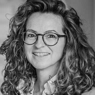 Karin, asbestdeskundige (ADI) regio Oost — Asbest Consulting